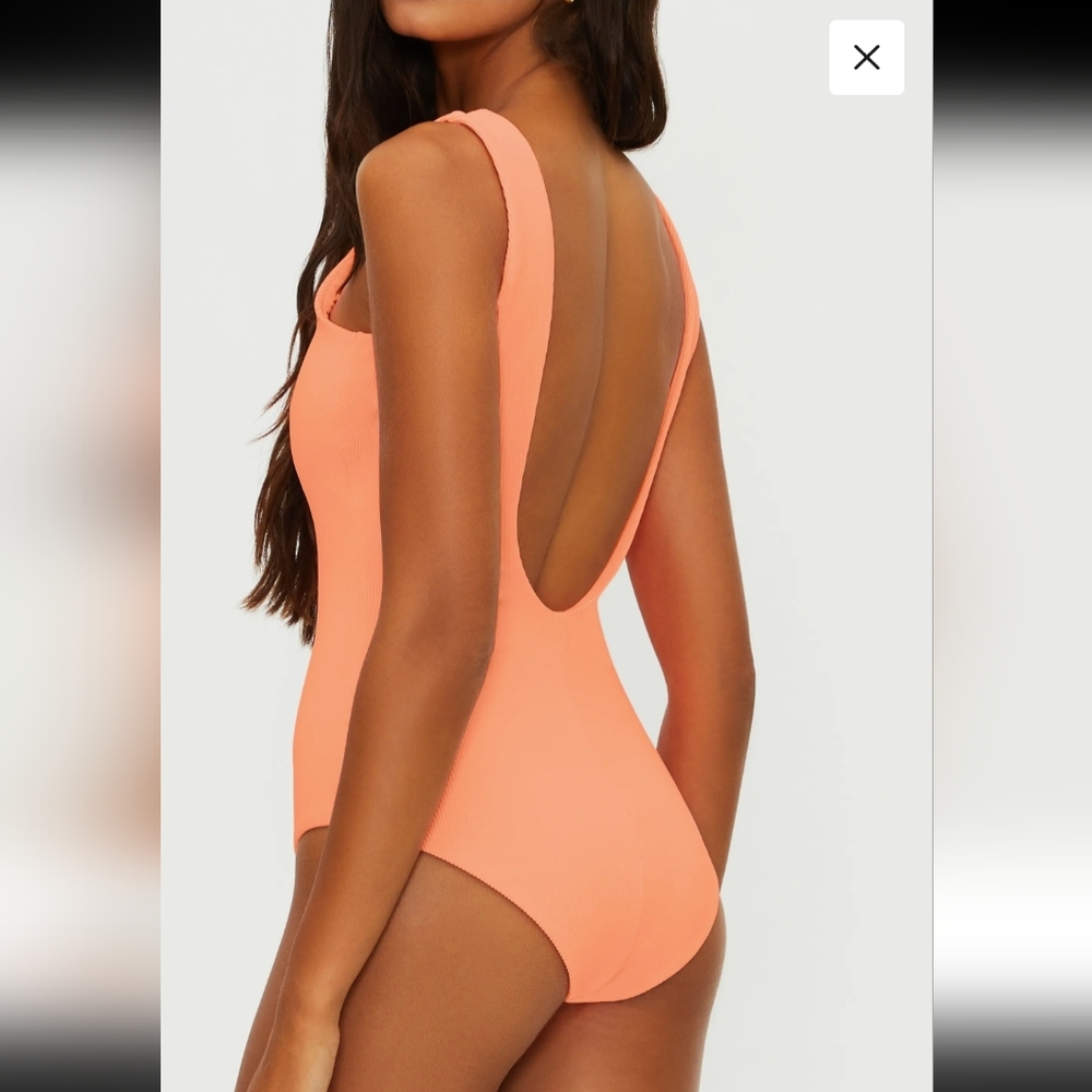 BEACH RIOT TROPEZ V-WIRE RIB ONE PIECE SWIMSUIT IN GUAVA/SZ:MEDIUM